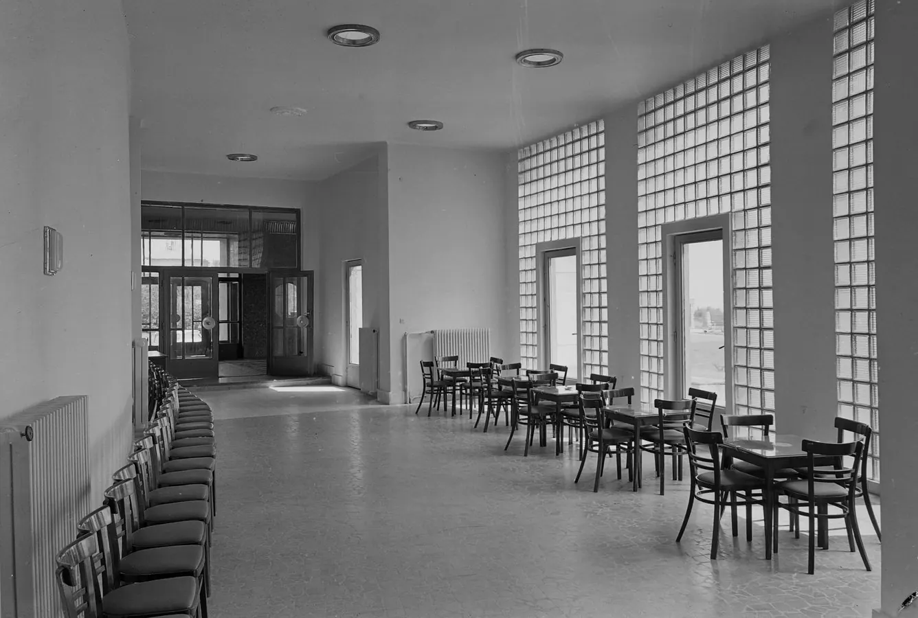 Empty waiting room chairs after a missed appointment